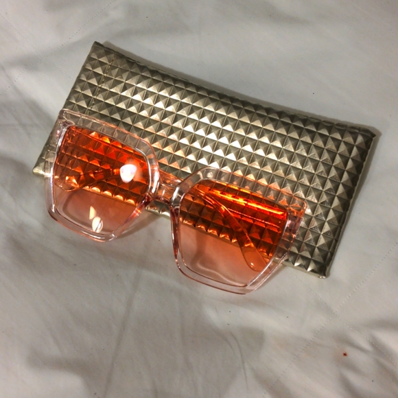 Oversized Pink Gradient sunglasses with magnetic case - Picture 3 of 9